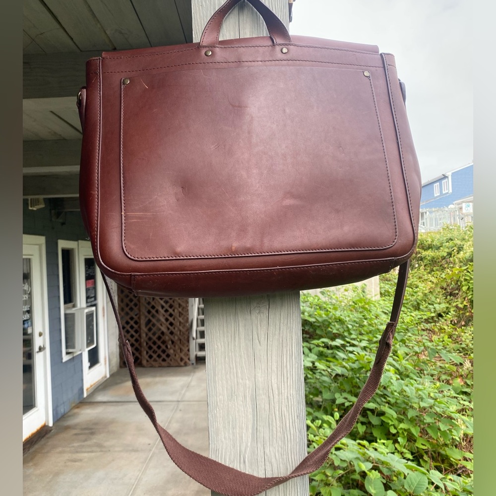 L.L. Bean Rich Brown Leather Messenger Bag - Picture 2 of 15